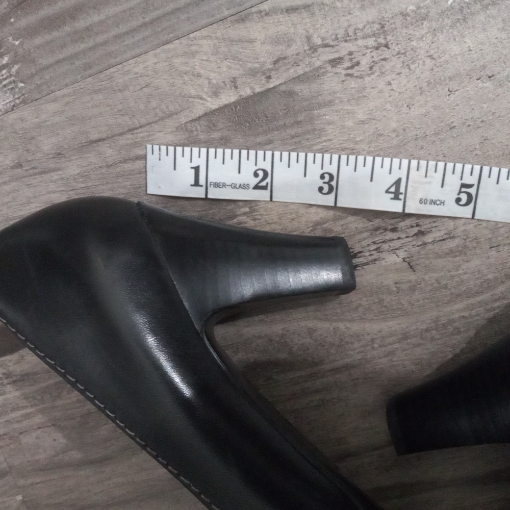 Clark's Artisan Black Leather Society Dance Pump Size 7M - Picture 13 of 13